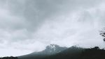 Pagi yang Eksotis dari Gunung Prau