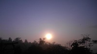 Ketika matahari muncul.