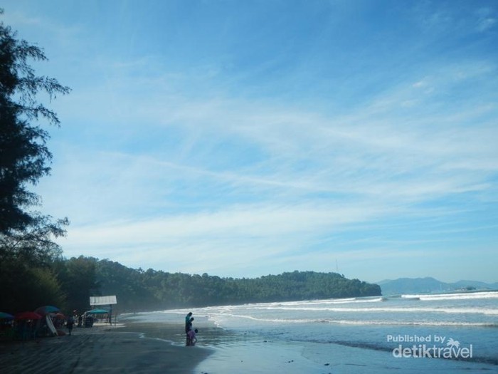 Pantai Air Manis & Legenda Malin Kundang