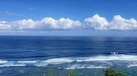 Pemandangan ketika menuruni 200an anak tangga ke bibir pantai