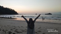 menuju sunset di pantai Sendiki