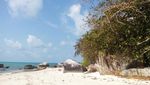 Pantai di Belitung Ini Serasa Milik Pribadi