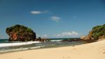 Pantai di Gunungkidul yang Serasa Milik Pribadi