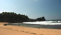 Hamparan pasir di Pantai Jungwok