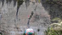 Tebing Keteb Widadari dan Balon Udara