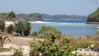 Pantai Goa Cina yang mempesona