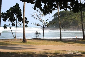 Pantai Karangbolong, Keindahan yang Terlupakan