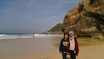 Pantai Kedung Tumpang, yang Populer di Tulungagung