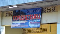 Akses untuk mencapai Pulau Ketawai menggunakan perahu atau speed boat