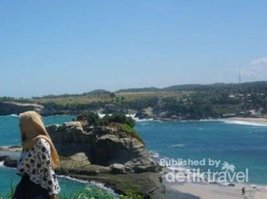 Pantai Klayar, Keindahan Tersembunyi di Balik Bukit