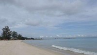 Pasirnya yang putih dan alamnya yang terawat (Windarto/dtraveler)