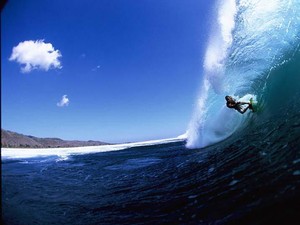Pantai Lakey, Surga Surfing Tersembunyi di Indonesia