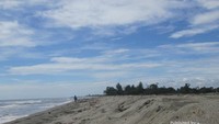 Pantai asyik yang bernama Pantai Lama Muda