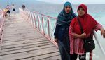 Pantai Liang, Kecantikannya Tak Boleh Dilewatkan