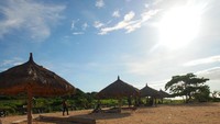 Tempat berteduh di pinggir pantai