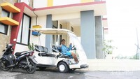 Salah satu fasilitas hotel untuk mengelilingi kawasan pantai