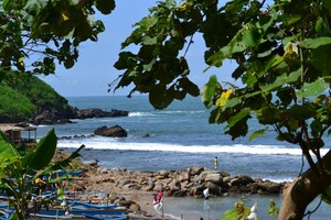 Pantai Menganti, Pesona yang Tak Terganti