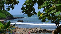 Nelayan Pantai Menganti