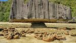 Pantai Namlol yang Unik Ini Ada di Raja Ampat