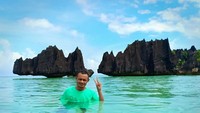 Pantai Namlol Misool