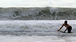 Pantai Ngantep, Surga Selancar di Selatan Malang