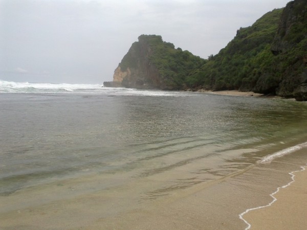 Pantai Ngobaran di Gunungkidul, Suasananya Seperti di Bali