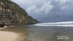 Pantai Ngrumput, Serasa Liburan di Pantai Pribadi