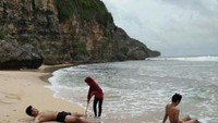 Serasa di pantai pribadi.