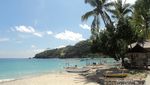 Pantai Nipah di Lombok, Airnya Sebening Kaca