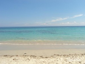 Pantai Nipah di Lombok, Airnya Sebening Kaca