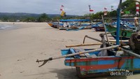 Kampung Nelayan di Pantai Sawarna
