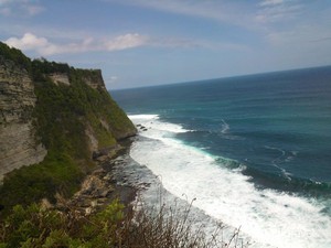 Pantai-pantai Menawan di Selatan Pulau Dewata