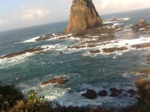 Pantai Papuma, Potret Keindahan Alam yang Menakjubkan