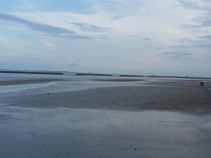 Pantai Pasir Padi, Kini Keindahanmu Tak Seperti Dulu