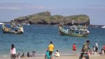 Pantai Pasir Putih Serupa Hawaii, Ada di Jember
