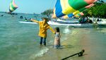 Pantai Pasir Putih, Wisata Murah Meriah nan Cantik dari Situbondo