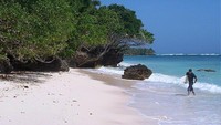 pasirnya yang putih (enkrenkdmt.blogspot.com)