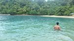 Pantai Rahasia di Maluku yang Jarang Orang Tahu