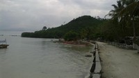 Pantai Ringgung di sisi Barat