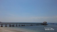 Jembatan di Pantai Sekotong