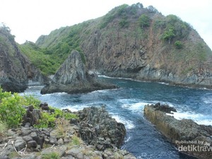 Pantai Semeti di Lombok, Serasa di Planet Lain!