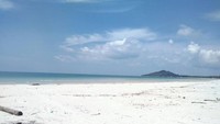 Pasir putih nan halus
