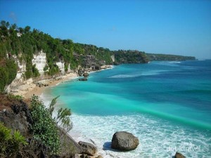Pantai Sisi, Inikah Surga yang Jatuh di Natuna?