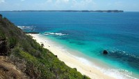 Indahnya Pantai Sokat