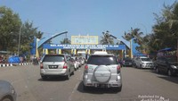 Pintu masuk Pantai Suwuk