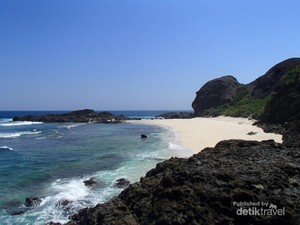 Pantai Tanjung Bongo, Perawan Cantik dari Lombok