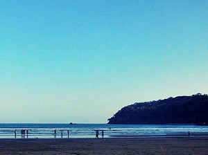 Pantai Teleng Ria, Destinasi Liburan Akhir Tahun di Pacitan