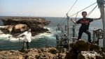 Pantai Timang yang Paling Menantang di Gunungkidul