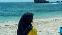 Birunya air laut