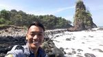 Pantai Watu Tihang yang Unik di Lampung
